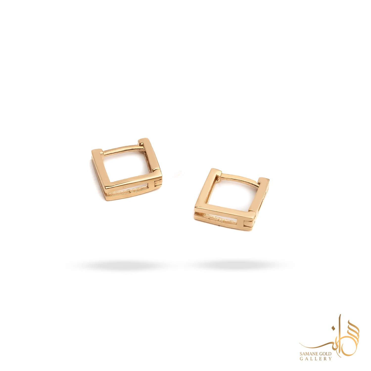 گوشواره طلا حلقه‌ای مربع کوچک