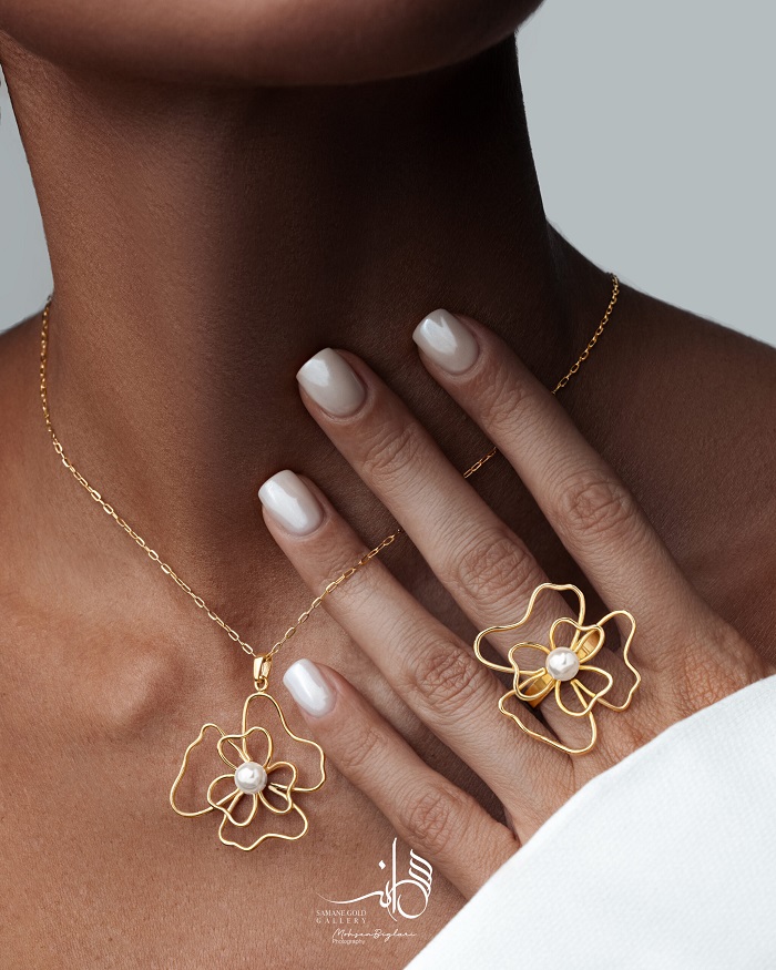 آویز گل دستساز کوچک