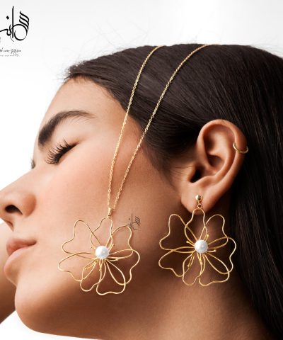 گوشواره طلا زنانه میخی گل دستساز بزرگ - تصویر 2