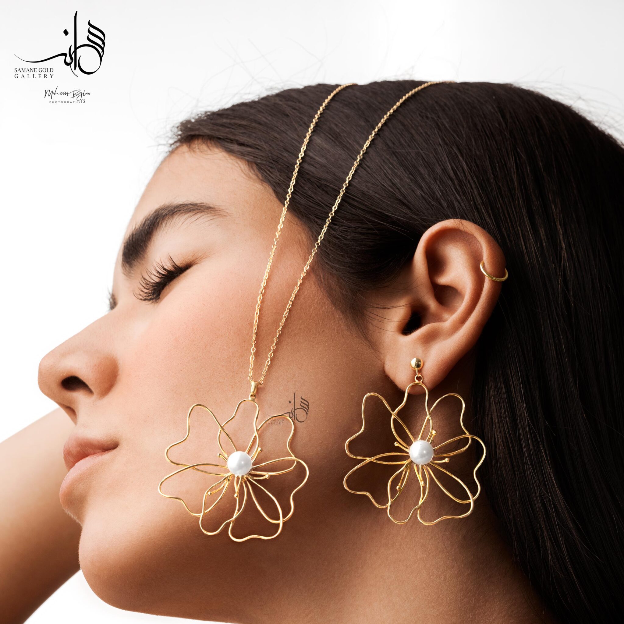 گوشواره طلا زنانه میخی گل دستساز بزرگ - تصویر 2