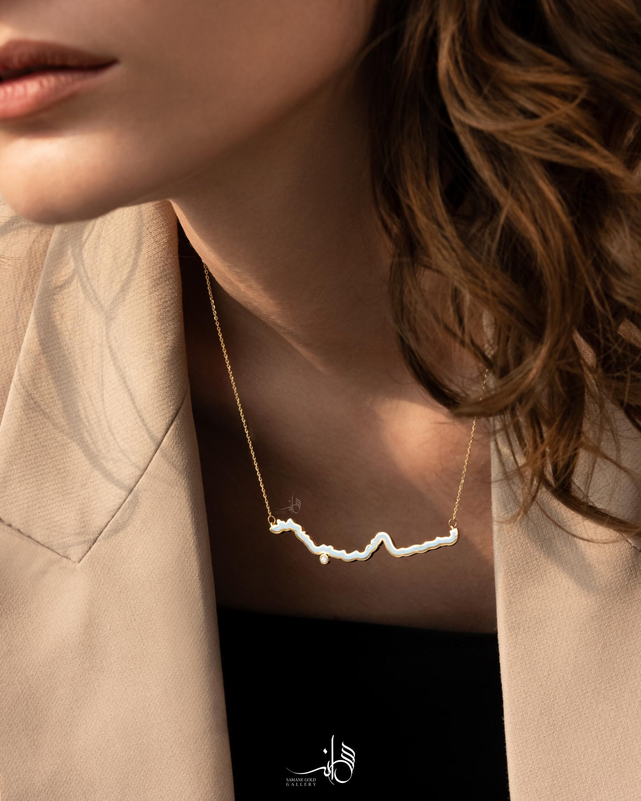 گردنبند طلا طرح خلیج فارس مینا کاری آبی